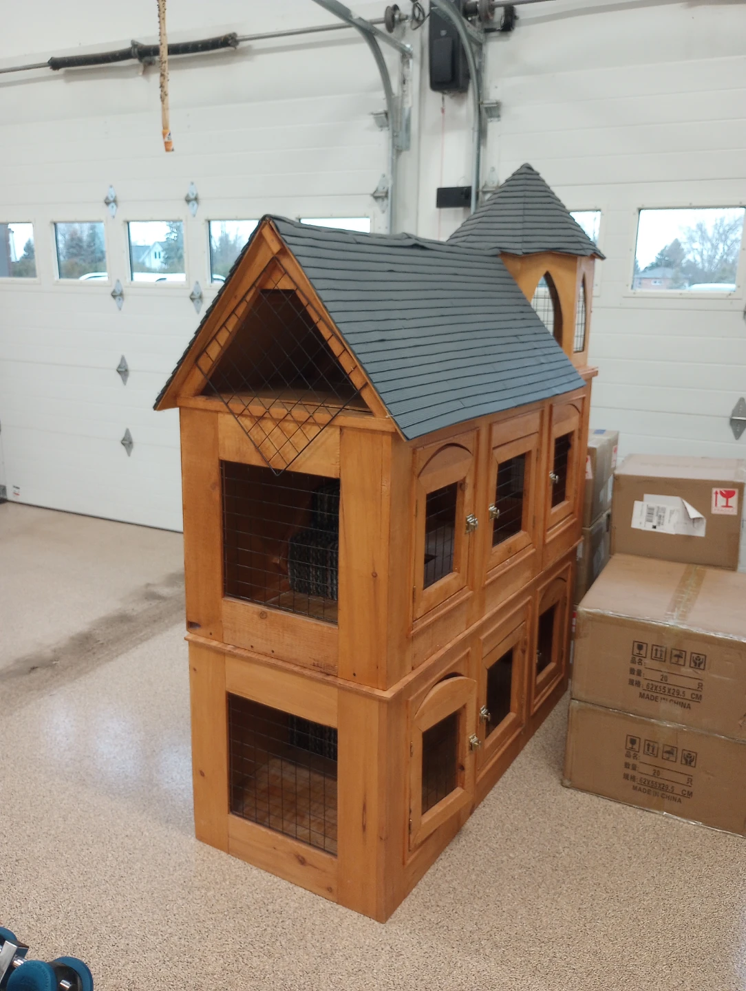 Wooden Two-Tiered Hutch with Turret - photo 2