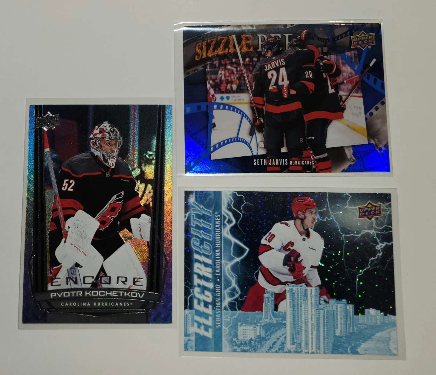 Pick Up x3 Carolina Hurricanes Hockey Cards w/ Parallel