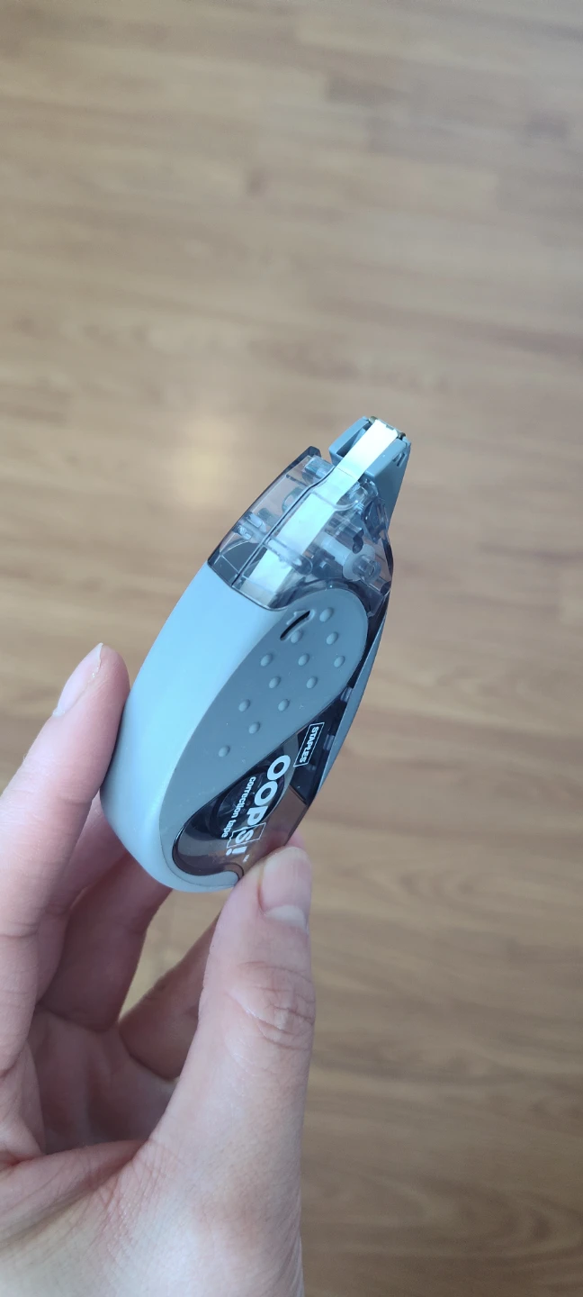 Staples Grip Correction Tape - photo 2