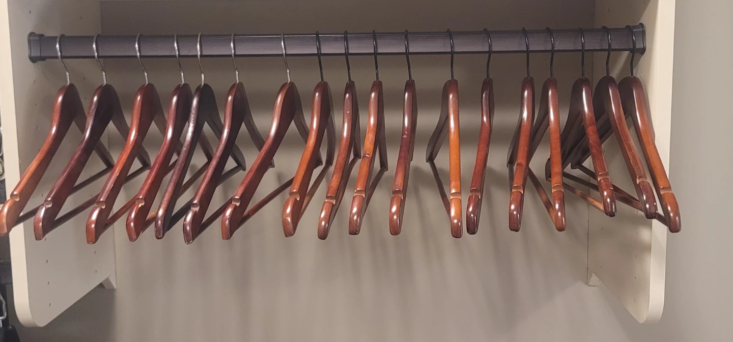 🧥 Large Lot of Wooden Clothes Hangers 👚 - photo 2