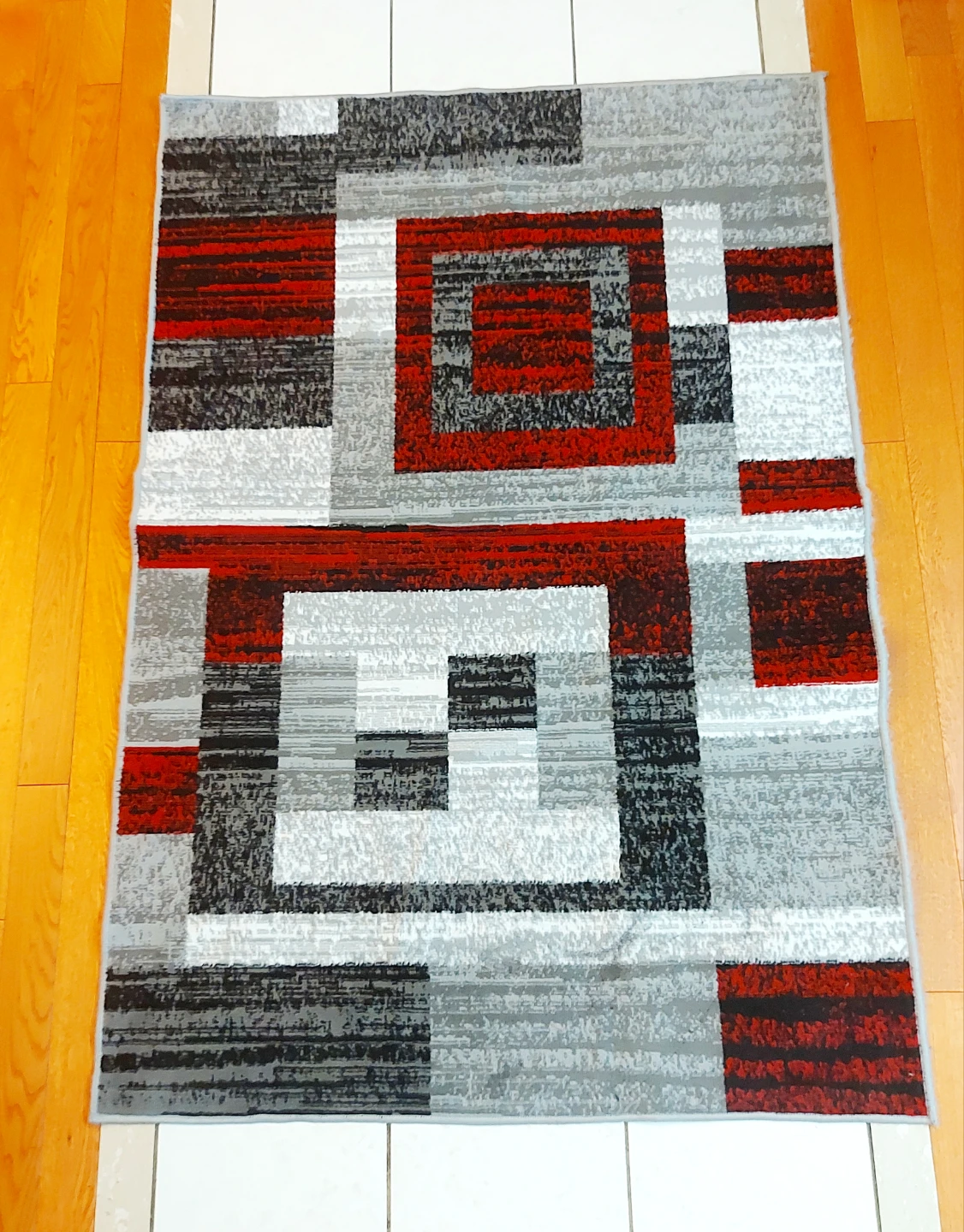 Red and Grey Area Rug - photo 3