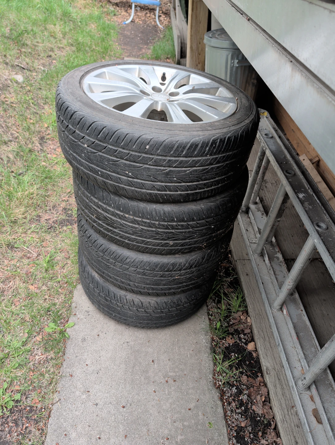 Set of 4 Tires with Rims Yokohama  avidenver 205 50 R17 - photo 2