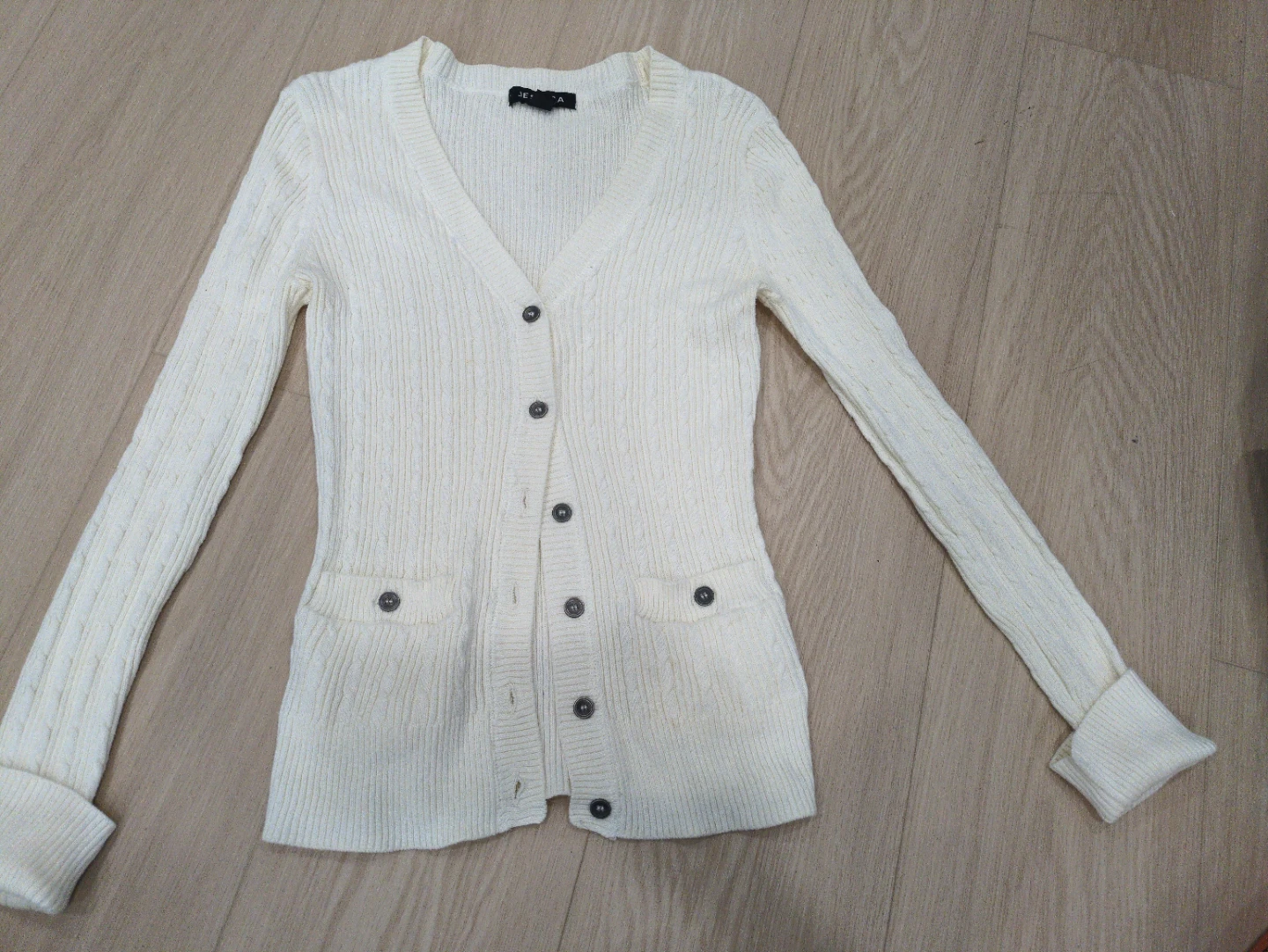 Bundle of 3 Women's Tops - photo 3