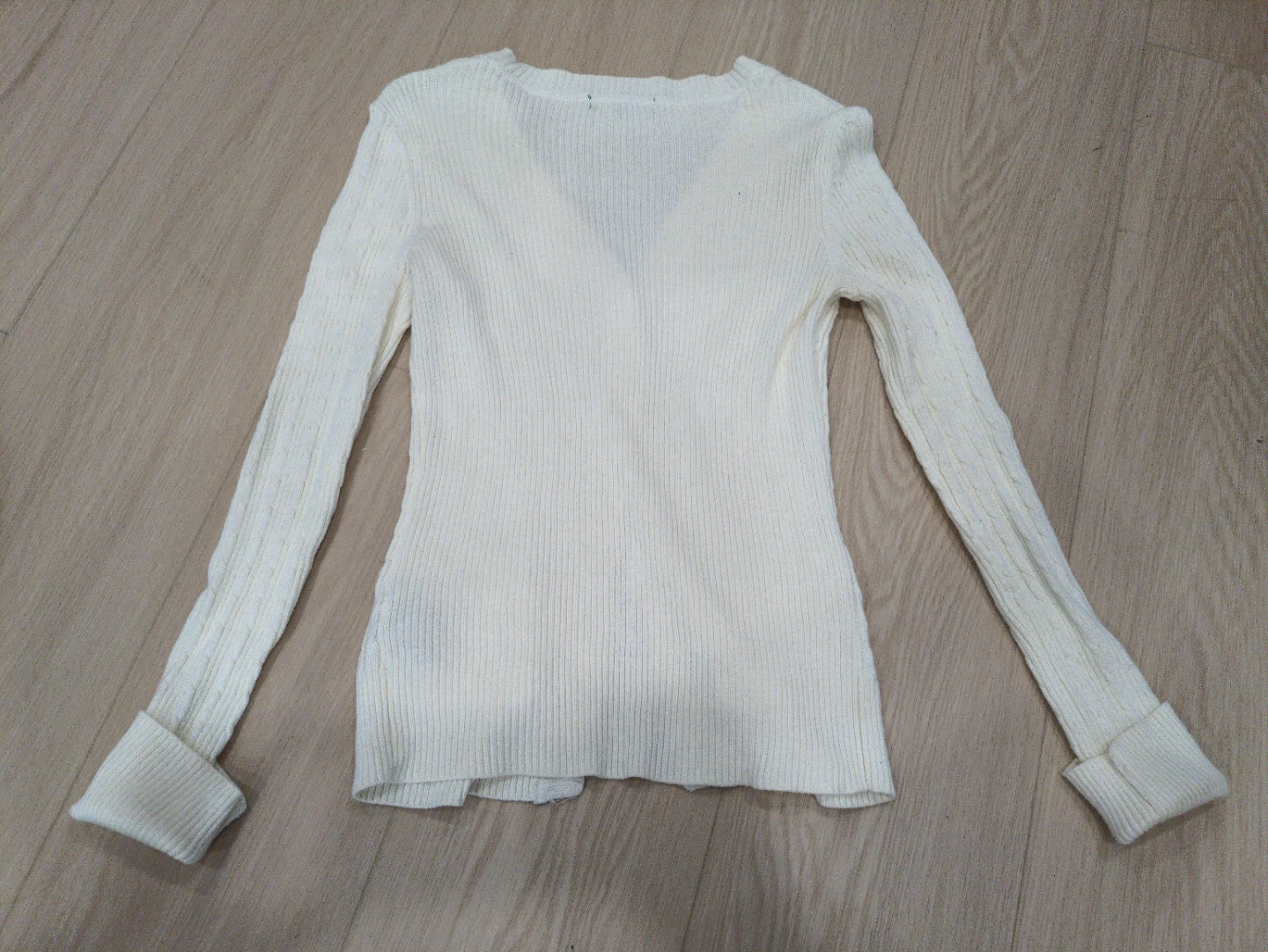 Bundle of 3 Women's Tops - photo 4