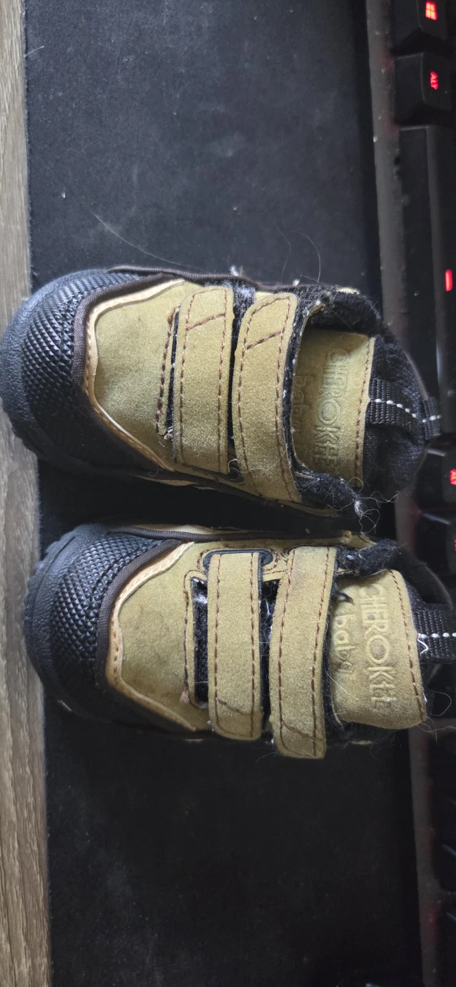 Cherokee Baby Crib Shoes Size 6-9 Months - photo 2