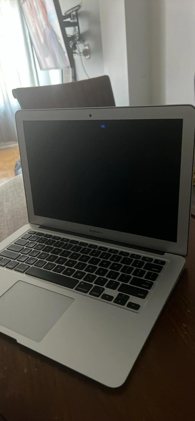 Apple MacBook Air Laptop