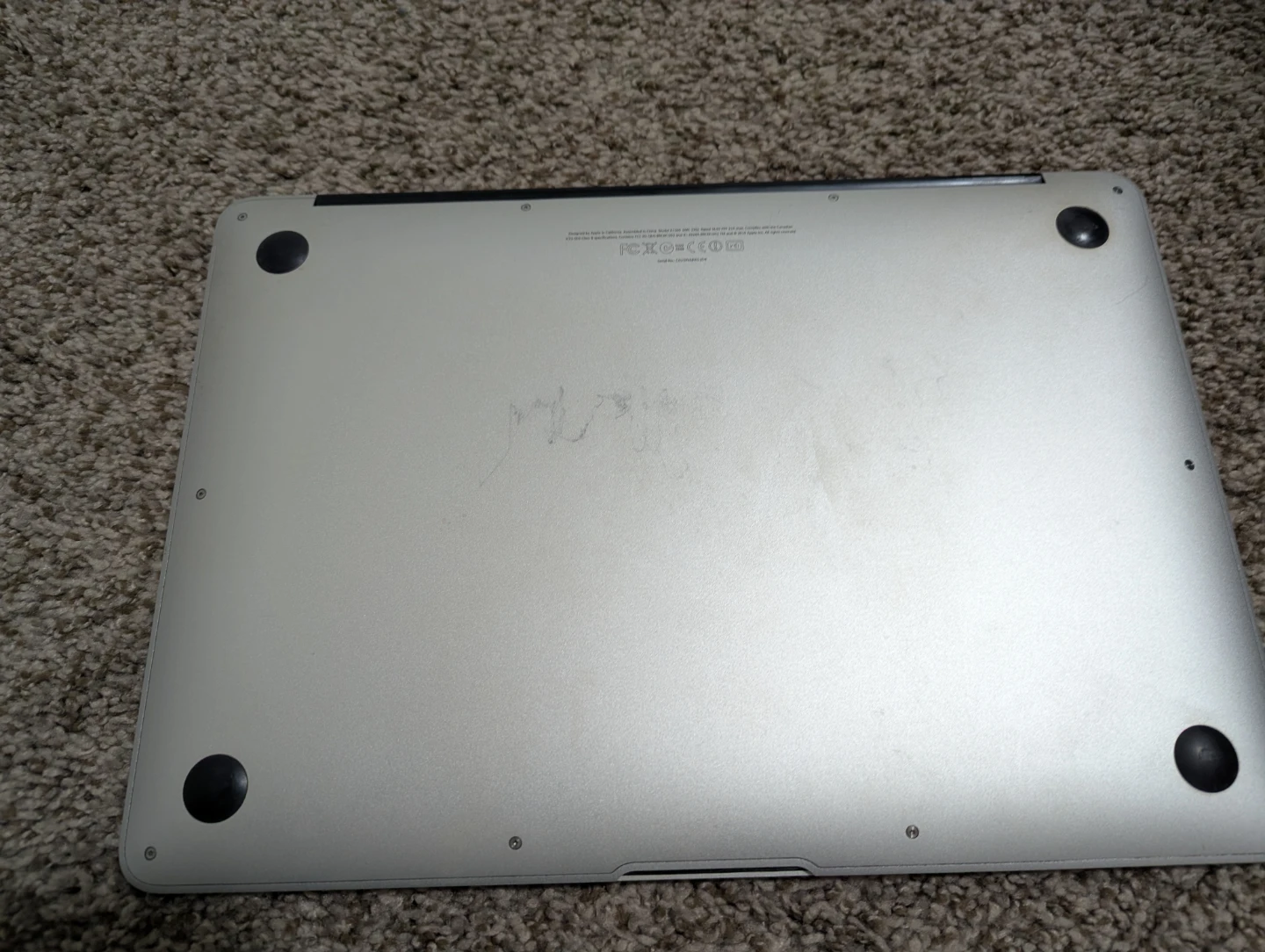 Apple MacBook Air 13-inch (Late 2010) - photo 3
