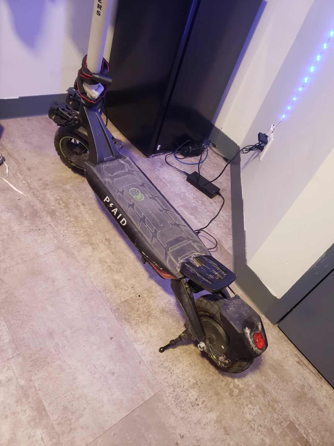 PLAID Electric Scooter - photo 2