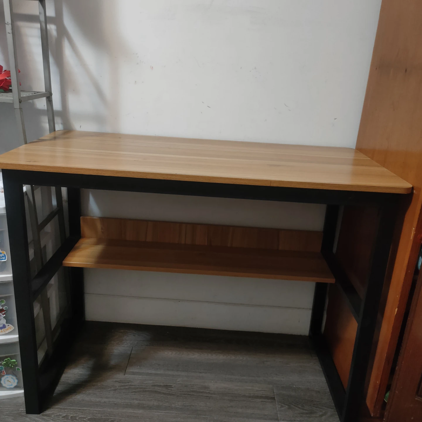 Lightweight simple wooden top desk (Office Table)