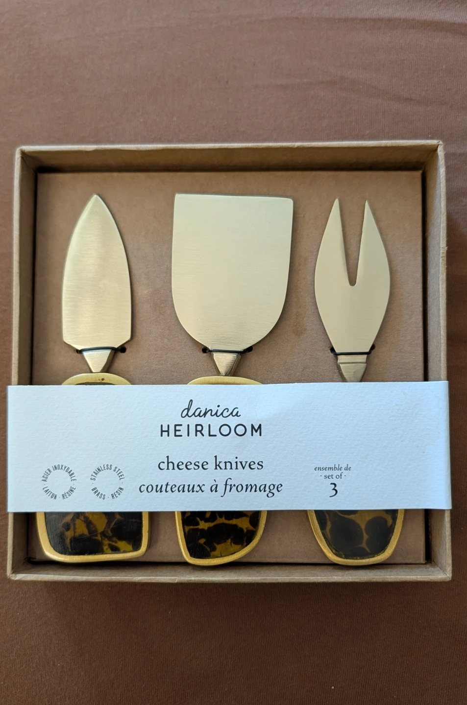 Cheese knives