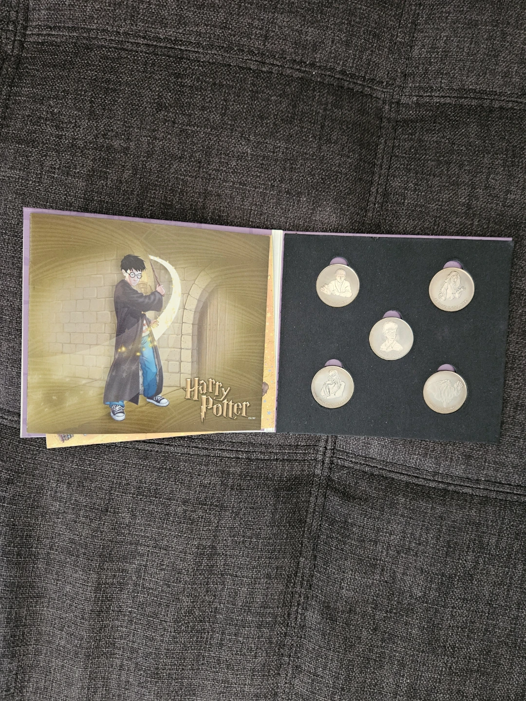 Harry Potter Royal Canadian Mint Collectible Coins & Stickers - photo 3
