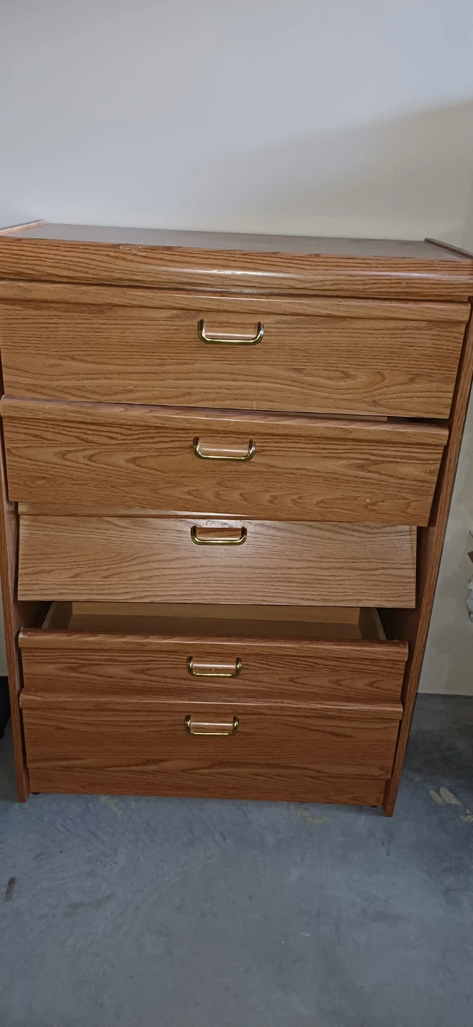 Oak Finish 4-Drawer Dresser