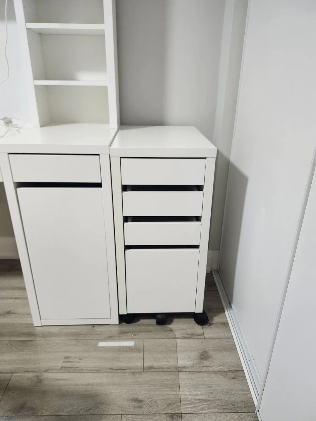 IKEA White Rolling Drawer Unit - photo 3