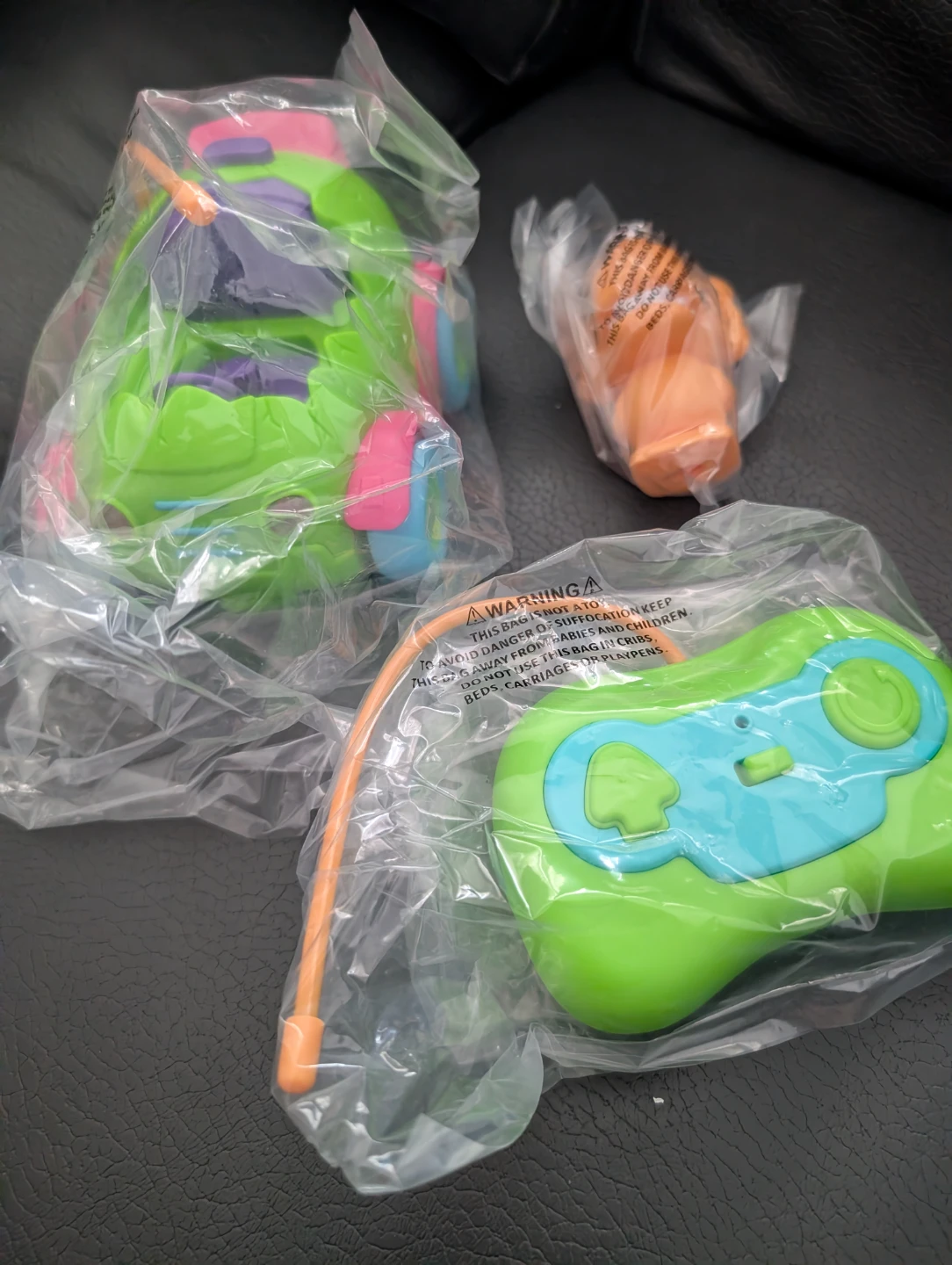 Dinosaur Truck Remote Control Car Set with Lights & Music - photo 2