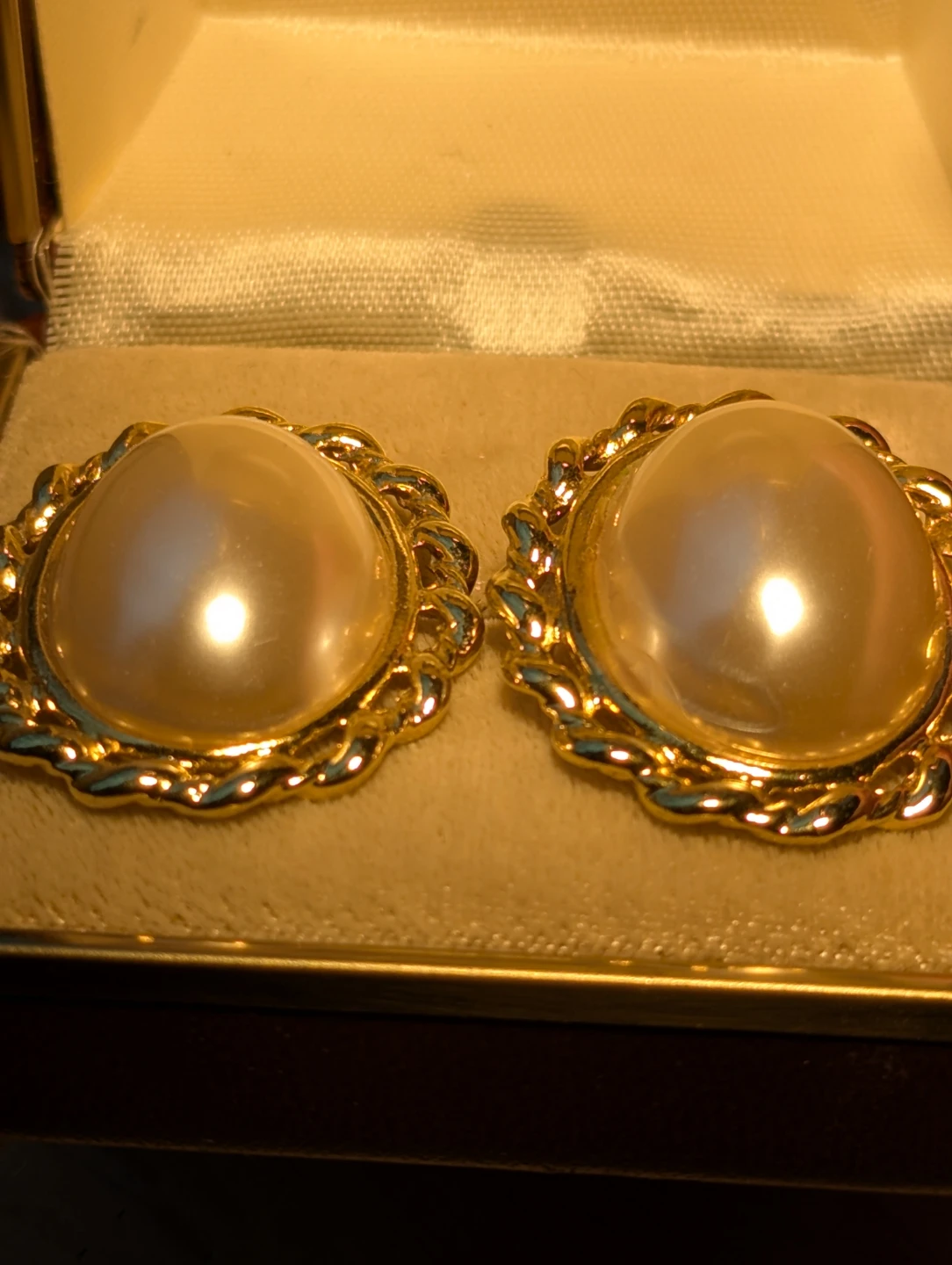 Gold Tone Faux Pearl Oval Earrings - photo 4