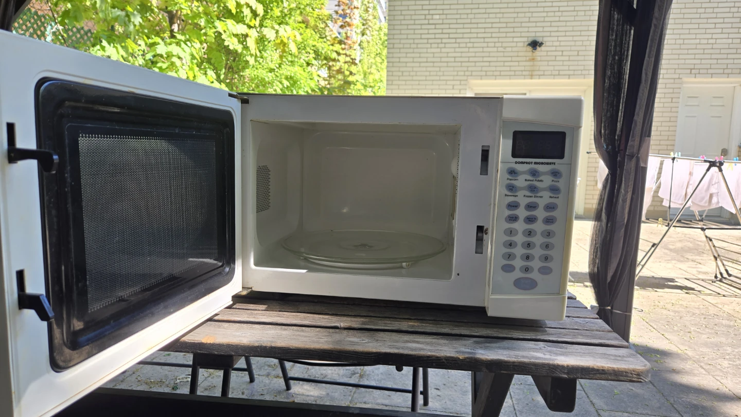 Magnasonic Microwave Oven