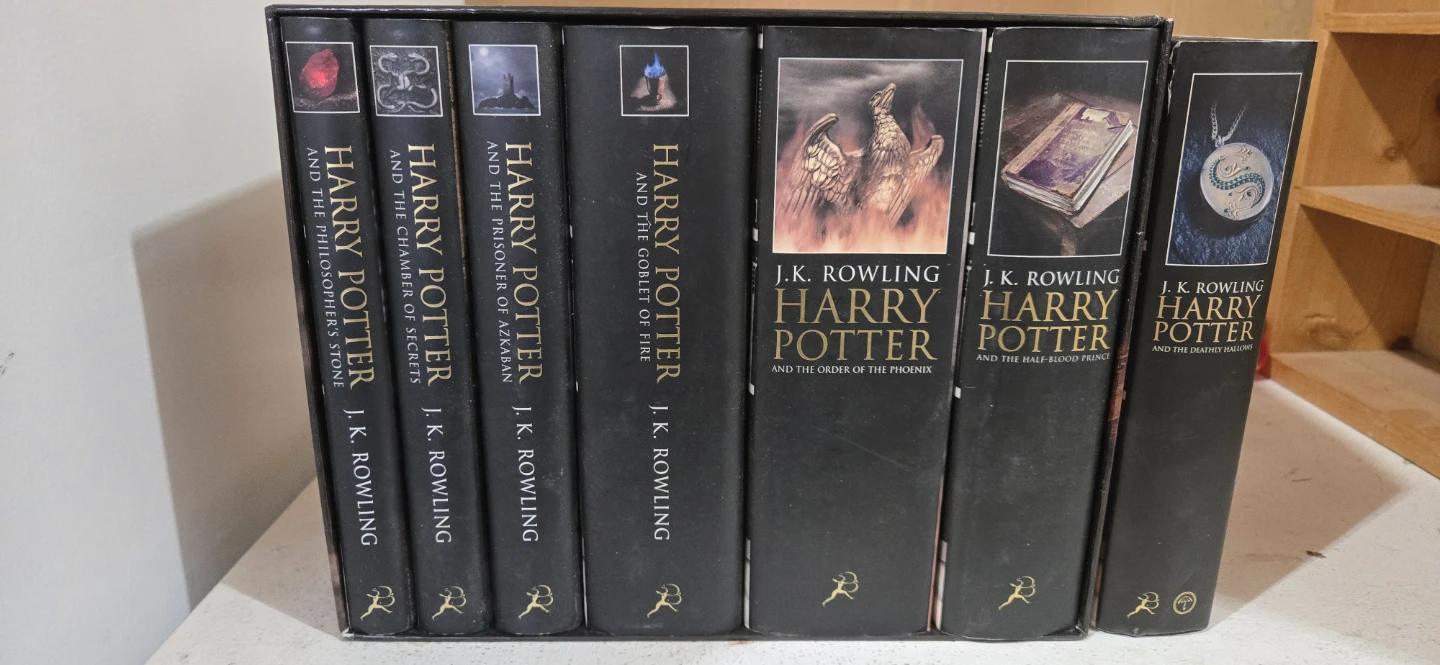 J.K. Rowling Harry Potter Book Set