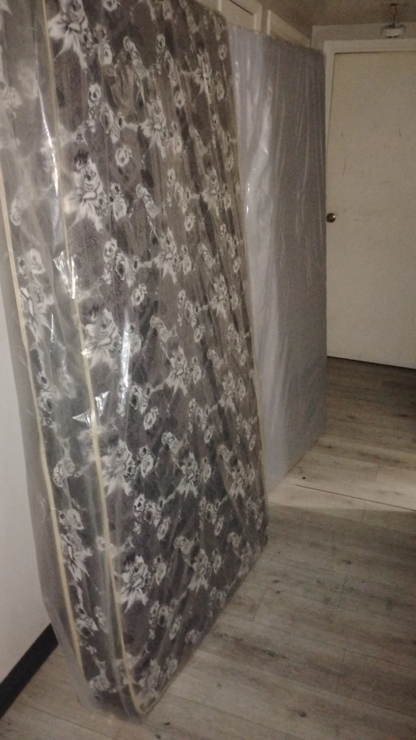 Mattress in plastic wrap - photo 2