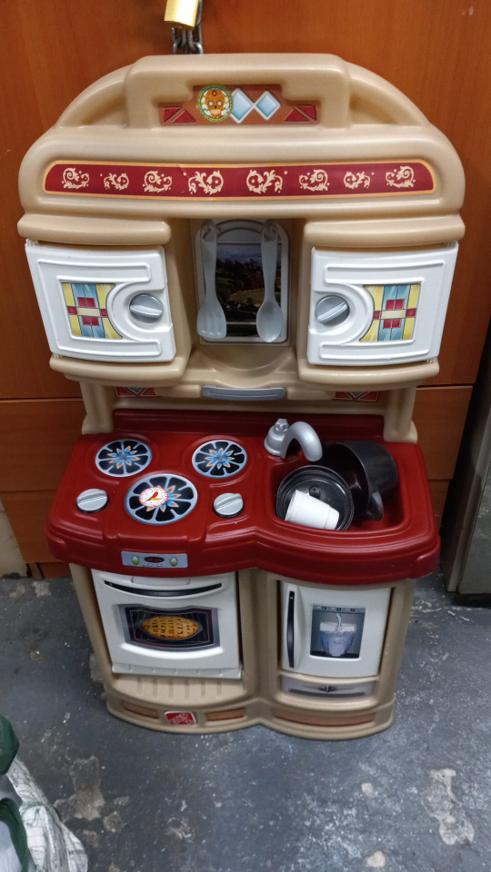 Step2 Kids Play Kitchen