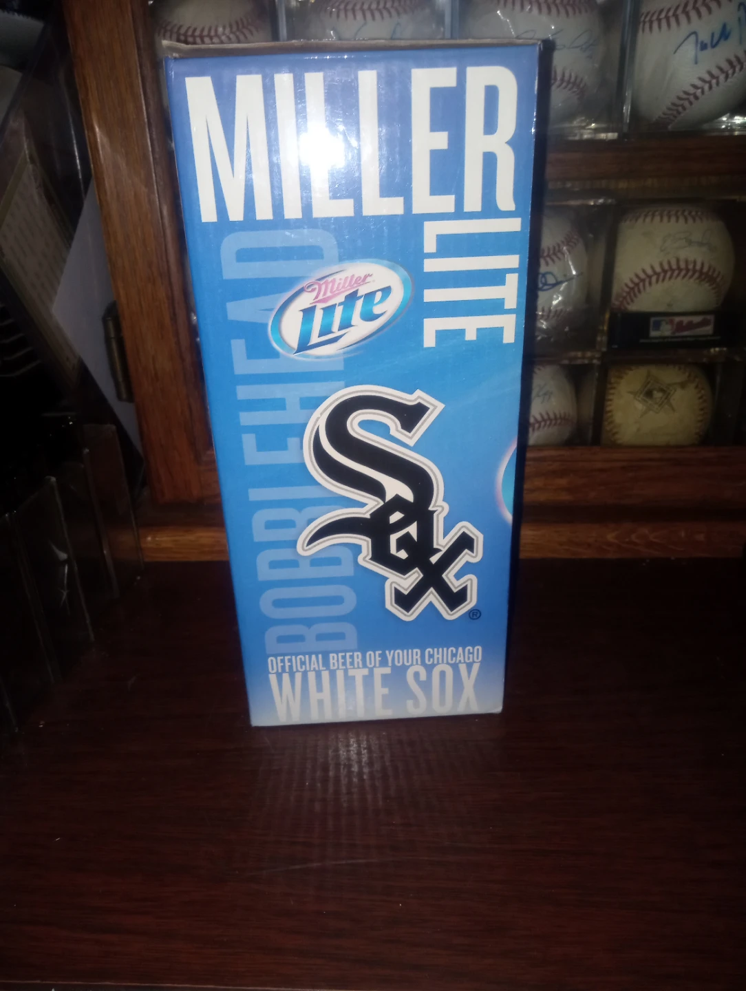 Miller Lite Chicago White Sox Bobblehead Stadium Giveaway - photo 2