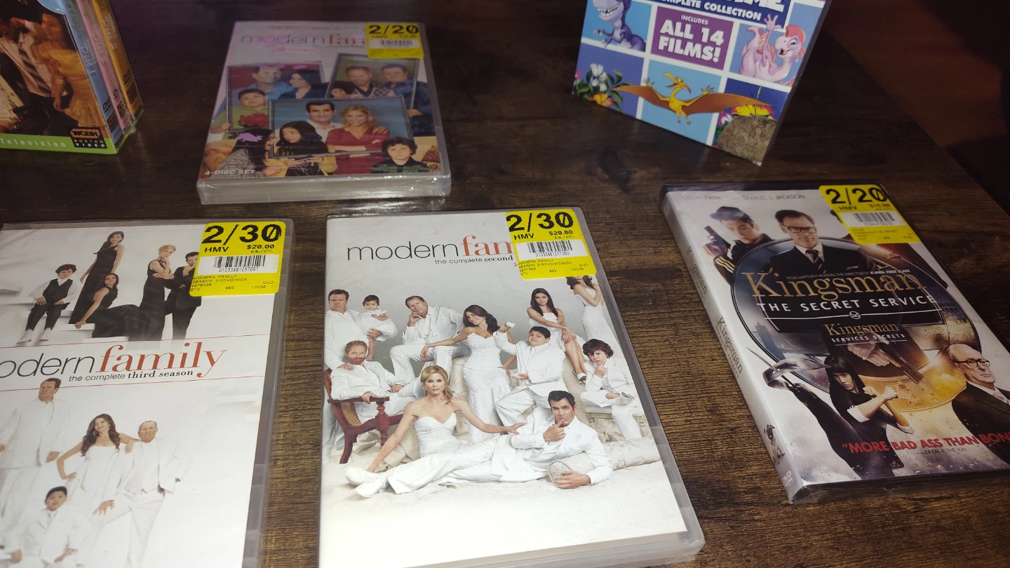 Modern Family Complete Seasons 1, 2 & 3 DVDs