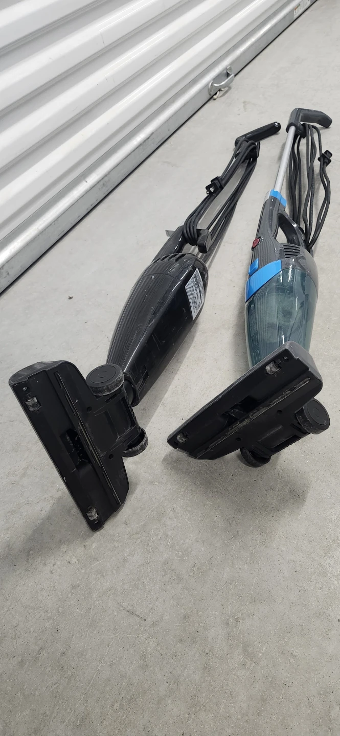 Vacuum of 2, one for $10 - photo 4