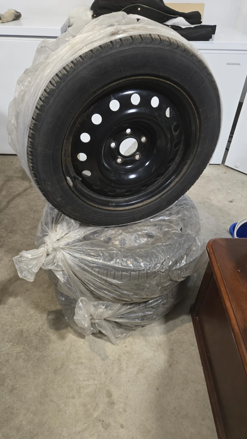 Michelin X-Ice Winter Tires on Rims 215/55R17 – Full Set of 4 - photo 3