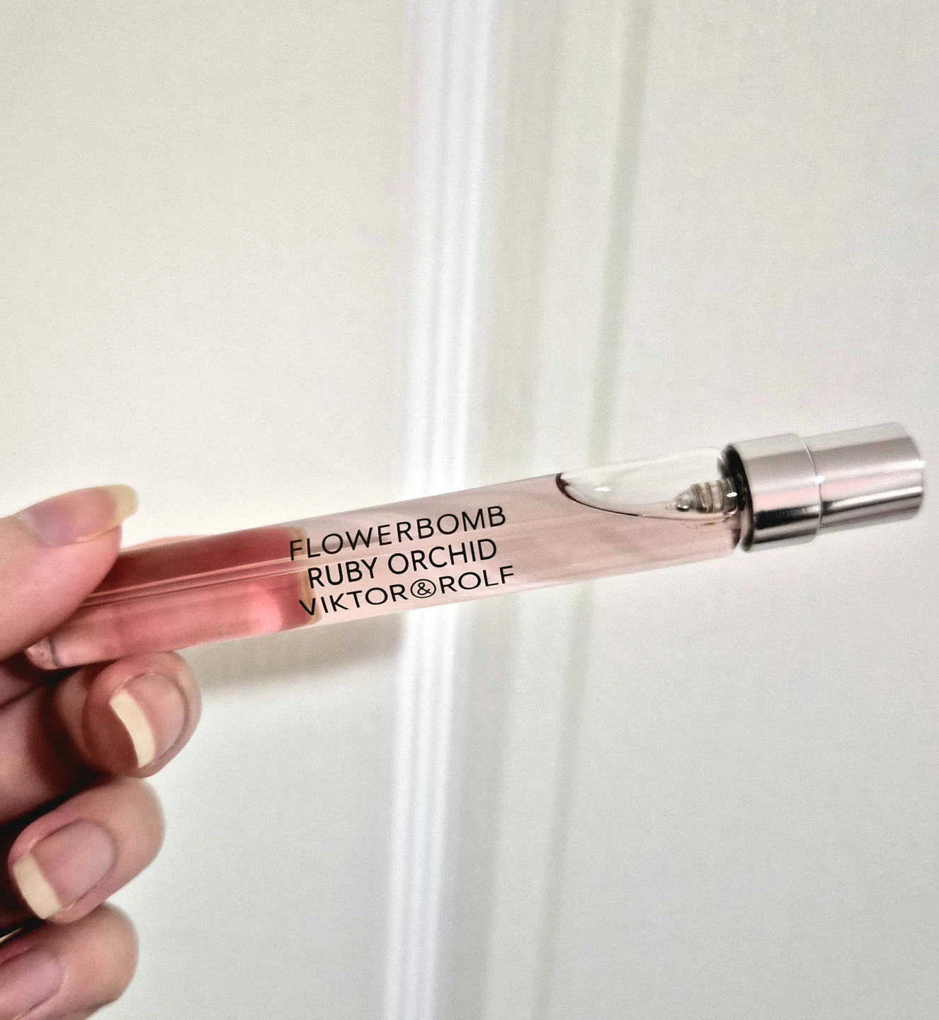 Viktor & Rolf Flowerbomb Ruby Orchid Travel Spray
