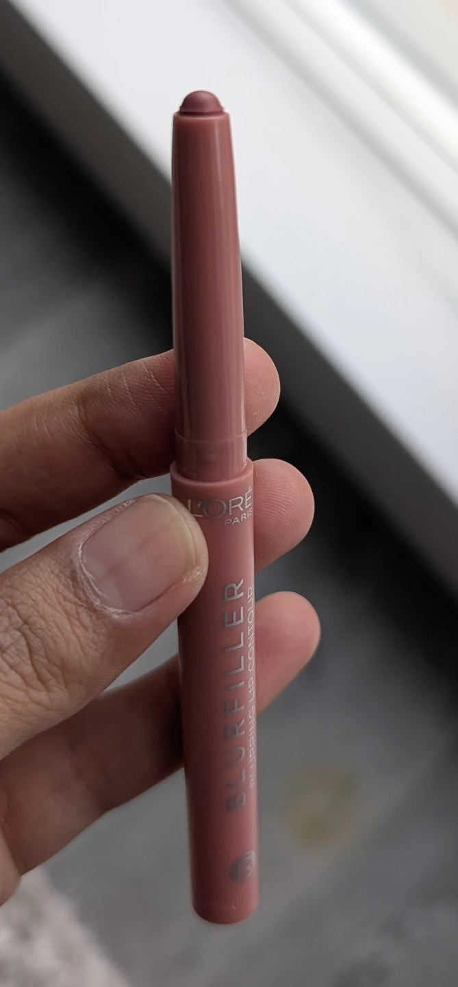 L'Oréal Paris BlurFILLER Blurring Lip Contour Liner - Worth It - photo 4