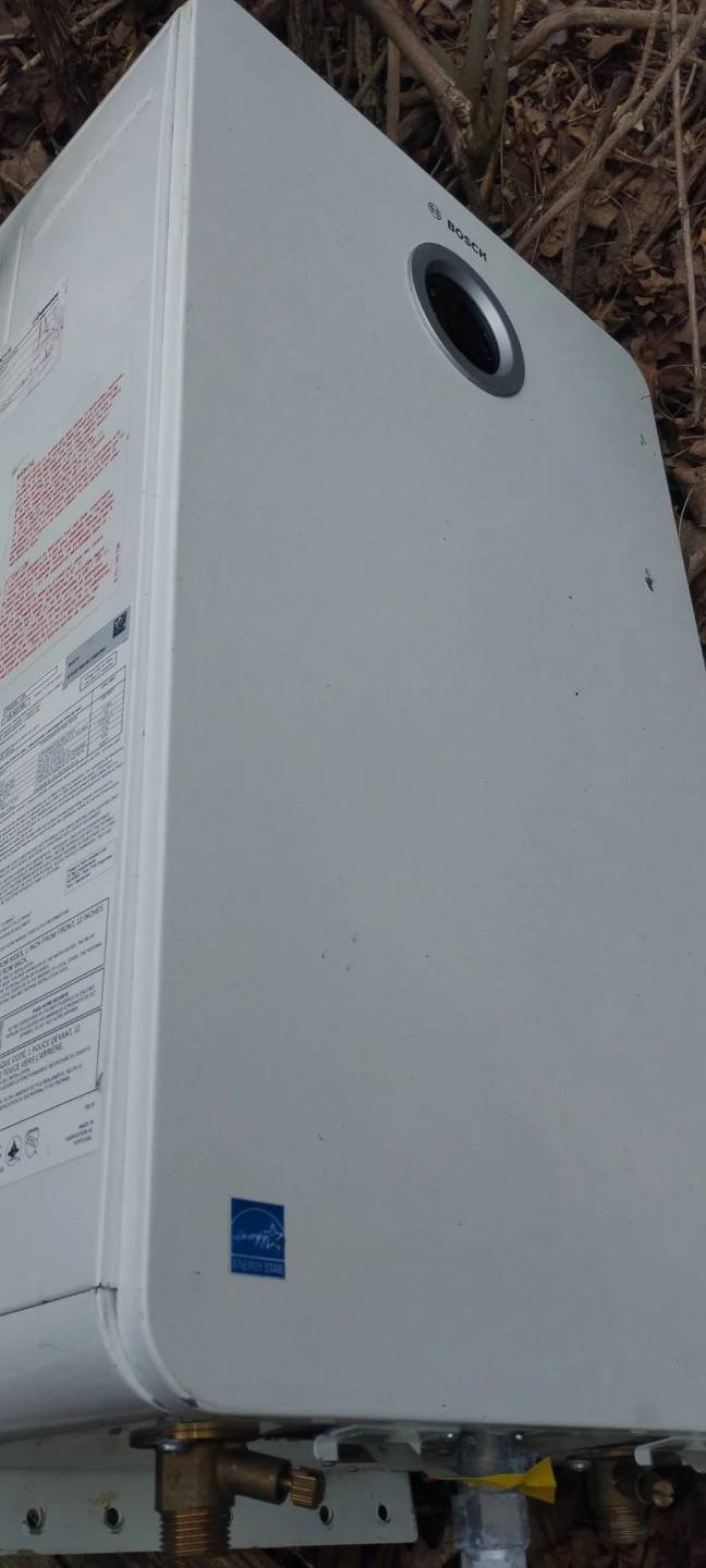 Bosch Greentherm T 9900 SE Tankless Water Heater - photo 2
