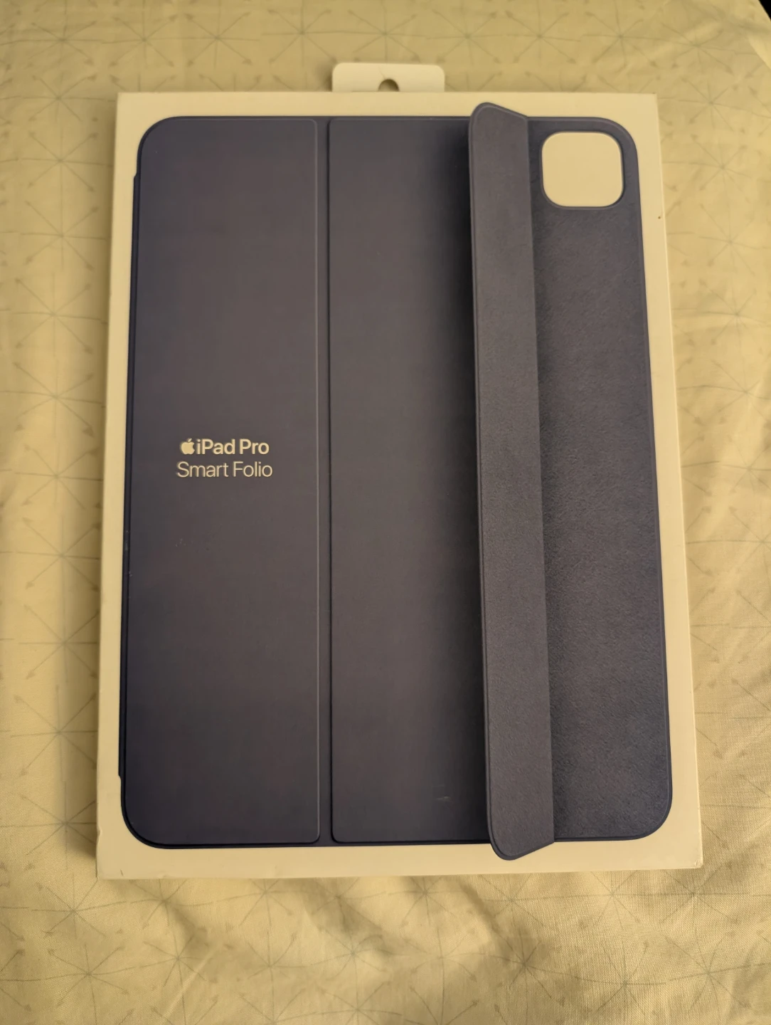 Apple iPad Pro 11-inch (M4) Smart Folio