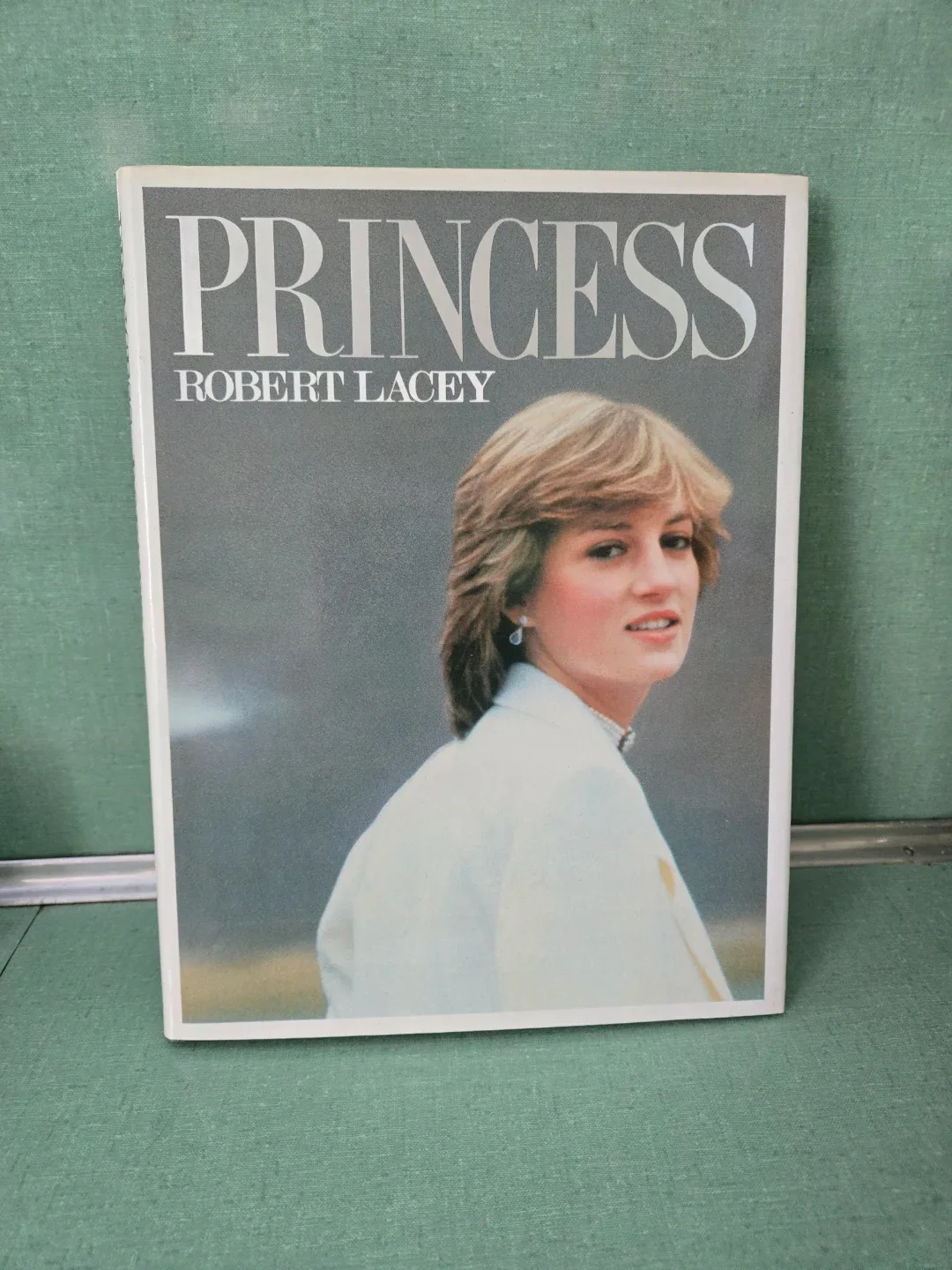 PRINCESS By Robert Lacey