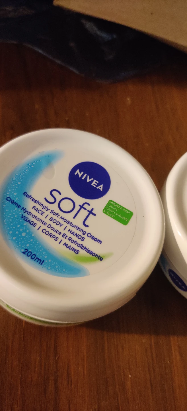 NIVEA Soft Refreshingly Soft Moisturizing Cream 200ml (3 Pack) - photo 2