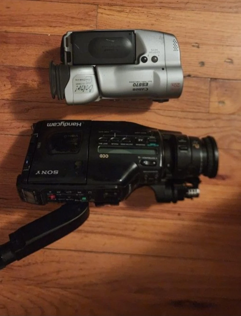 FOR PARTS ONLY Sony Handycam Video Camcorder & Canon - photo 2
