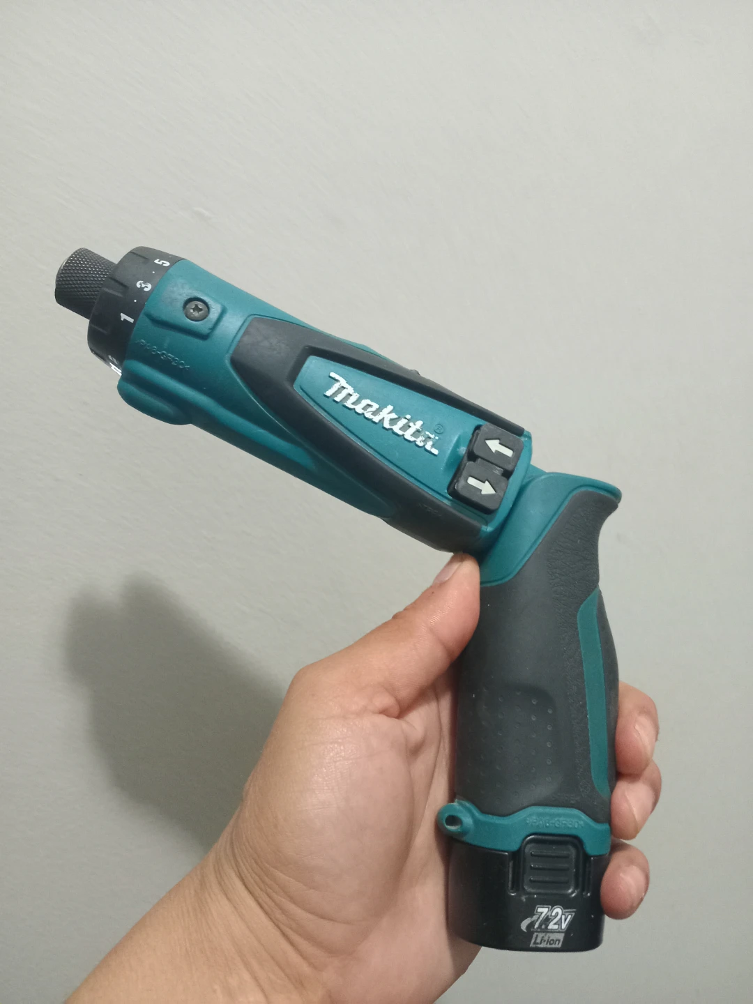 Makita 1/4-inch battery inclded Cordless Driver Drill DF012DSE - photo 2