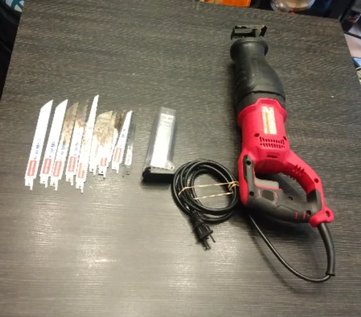 Craftsman Reciprocating Saw with Blades and Case - photo 4