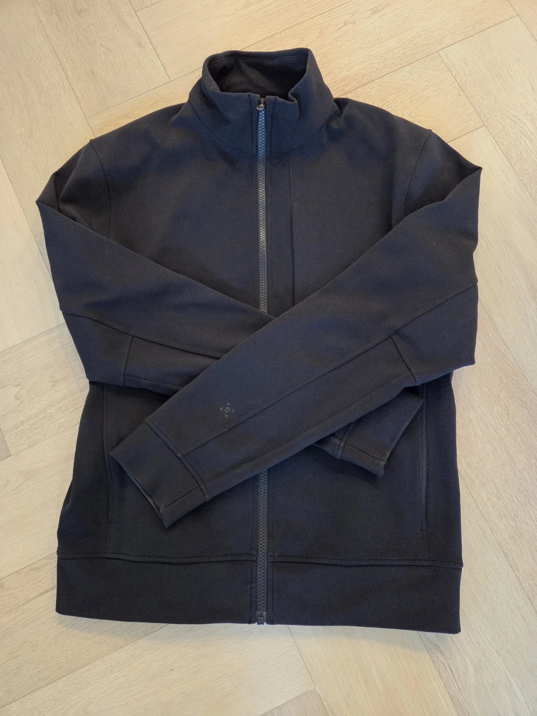 Black Lululemon Jacket - photo 2