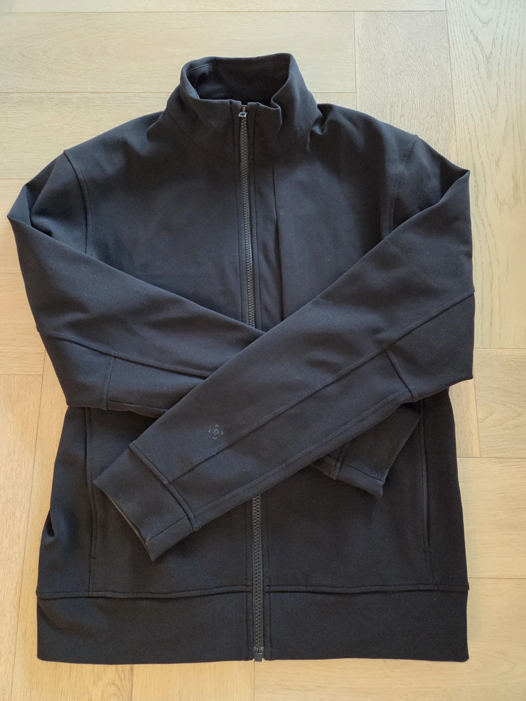 Black Lululemon Jacket - photo 3