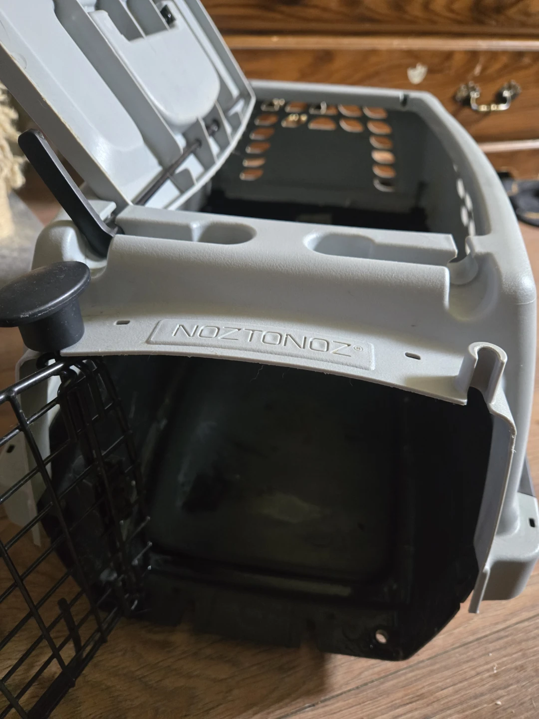 NOZTONOZ Pet Carrier