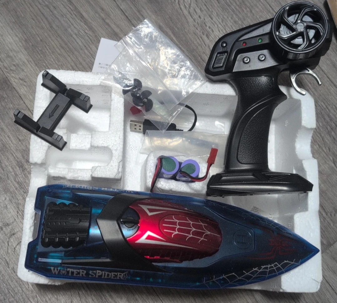 DEERC DE819 Spider RC Remote Control Boat