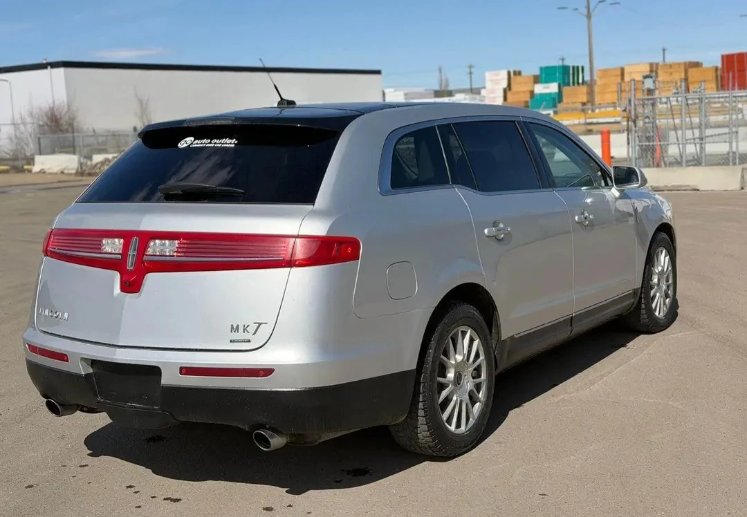 2014 Lincoln MKT – AWD – - photo 5