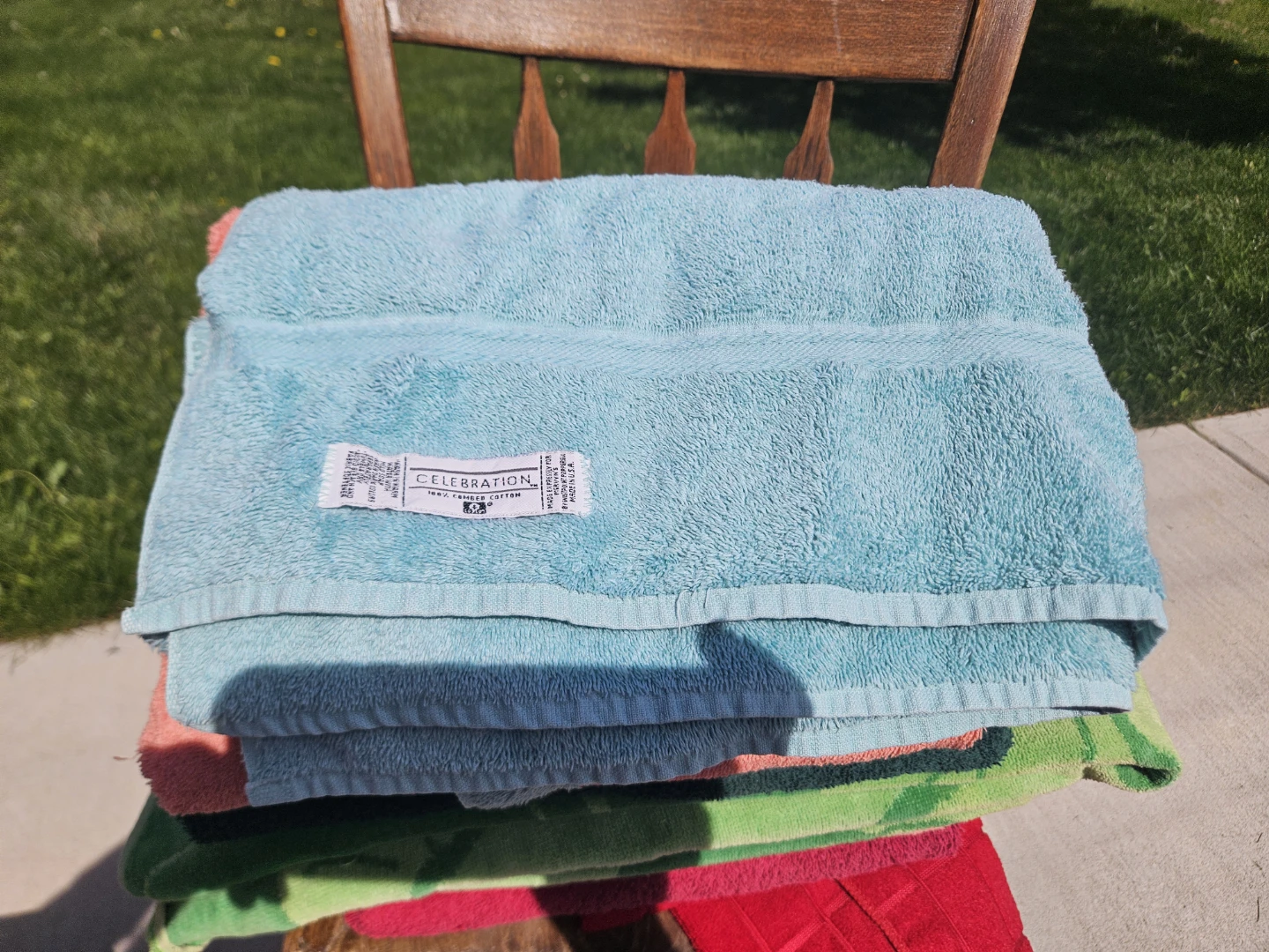 Bag of  Bath Towels, 1 Beach, 1 Tea - photo 2