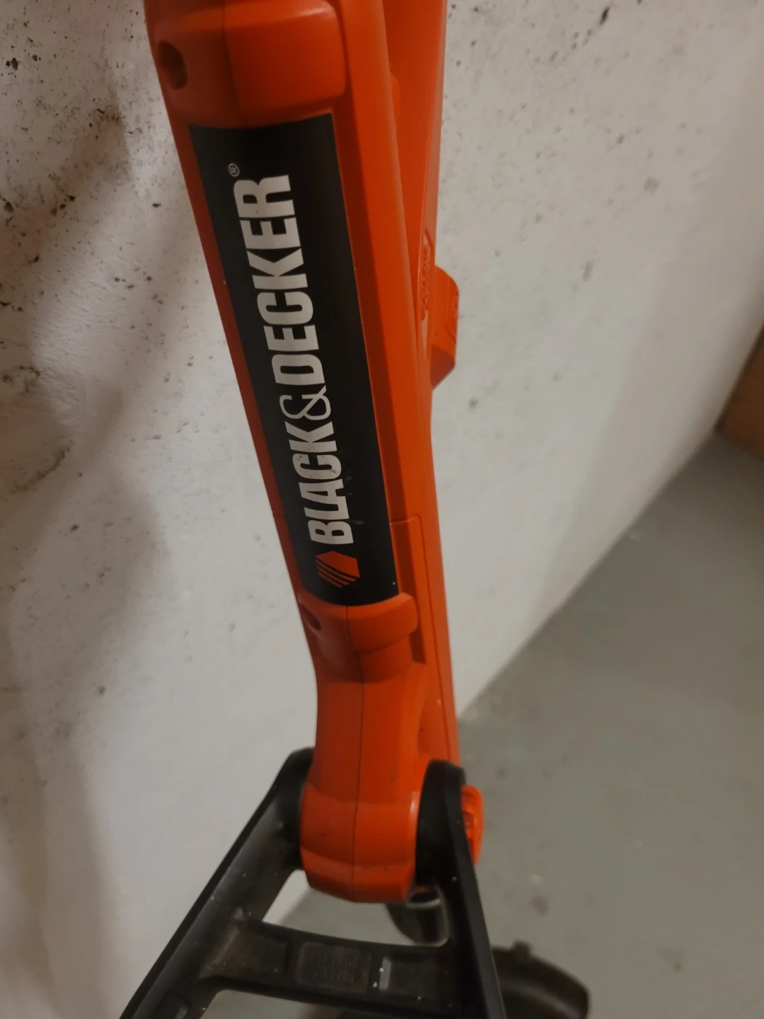 Black & Decker GH710 String Trimmer - photo 2