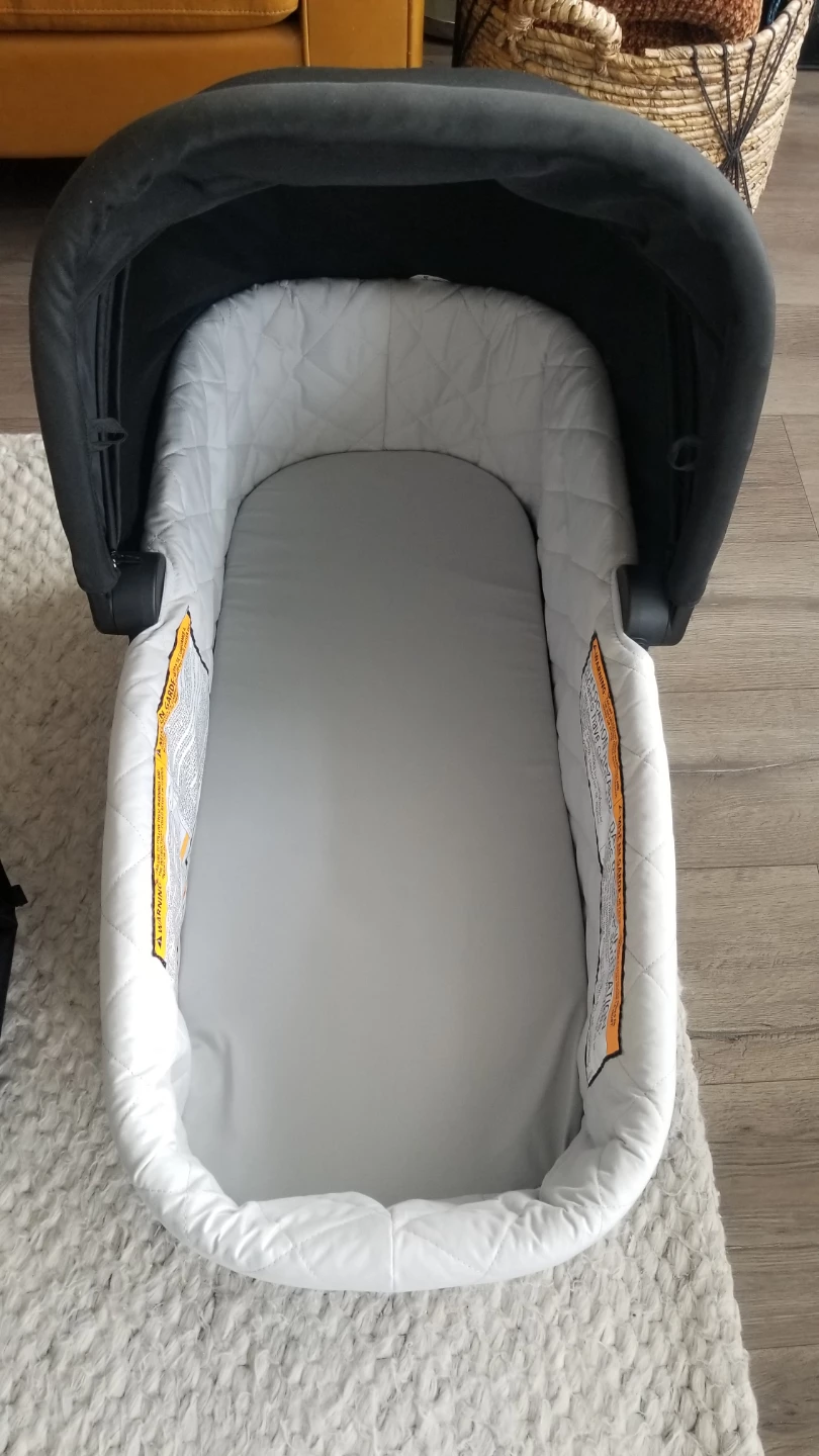 Baby Jogger Deluxe Bassinet 2 – Nearly New - photo 5
