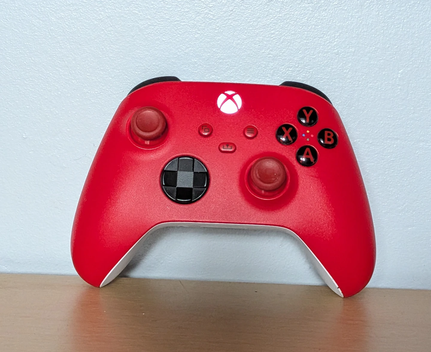 Like-New Pulse Red Series Controller - Asking $60 - photo 2