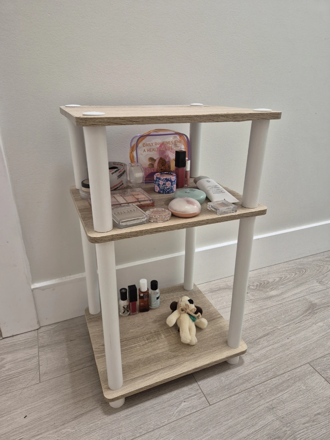 Side table / Nightstand