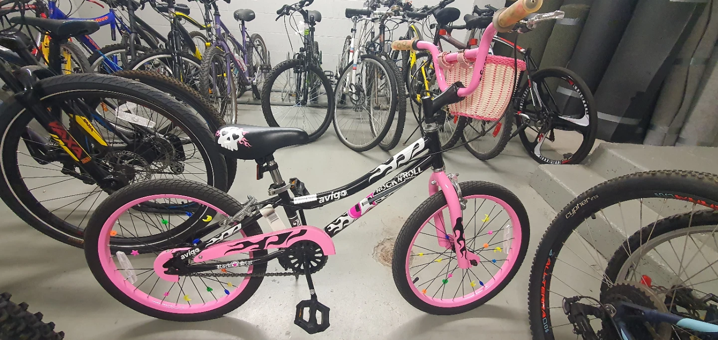 Avigo Rock Star Girls Bike with Basket