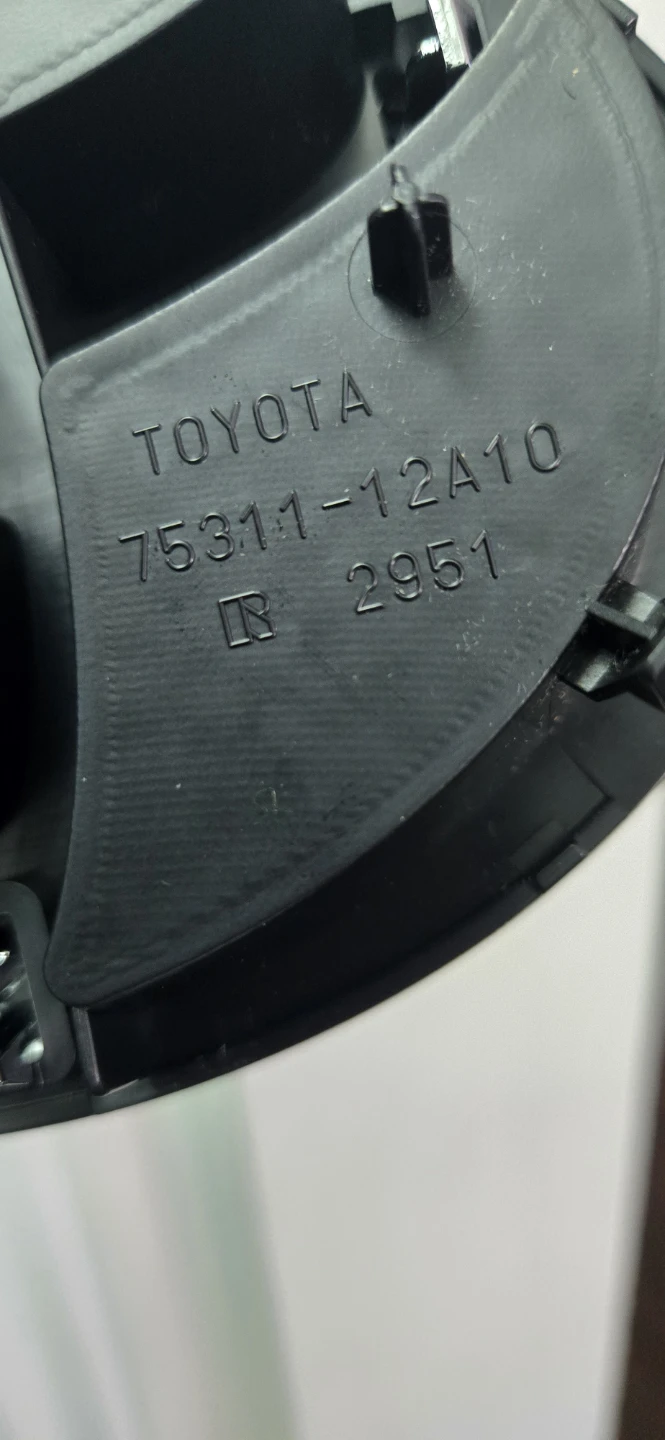 OEM Toyota Radiator Emblem 75311-12A10 - photo 4