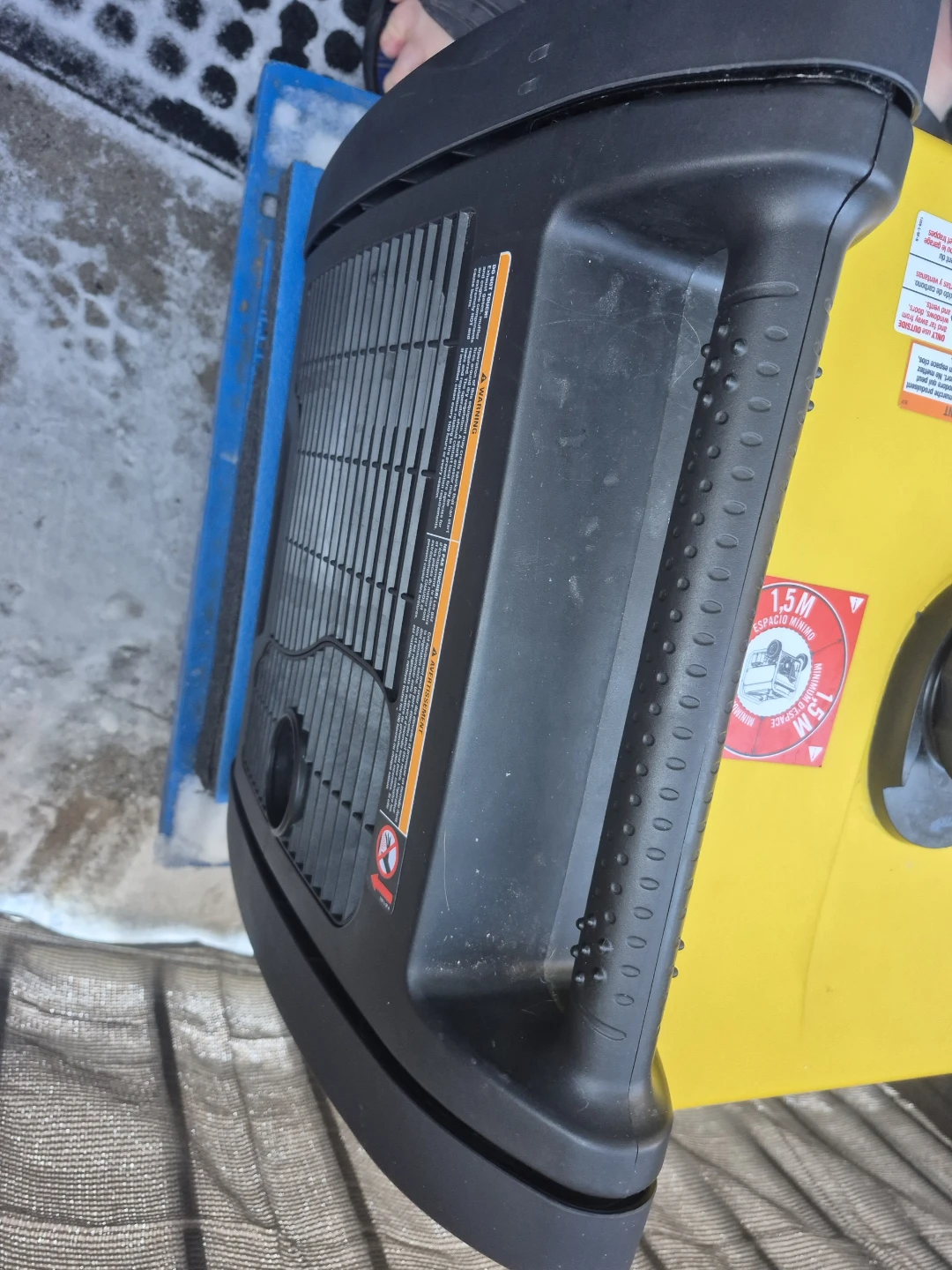 Champion 3400 Watts Inverter Generator - photo 5