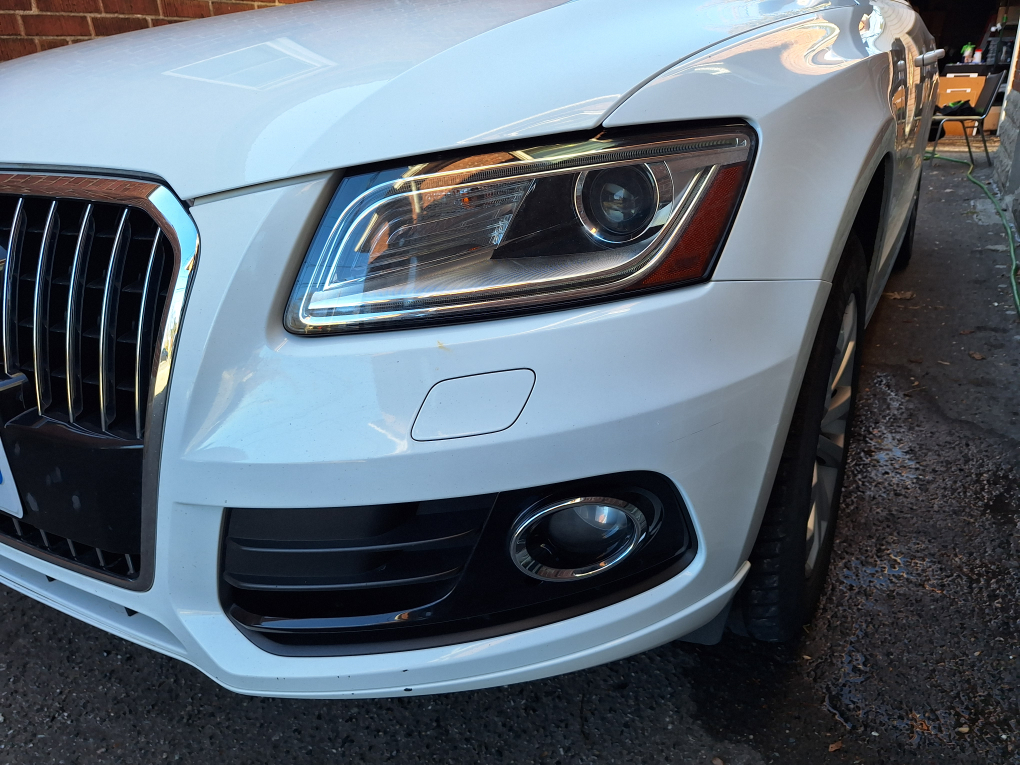 White Audi Q5 2.0T quattro - photo 5